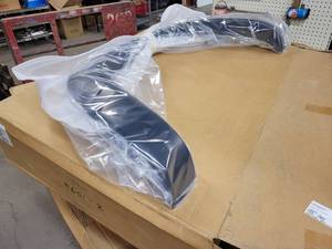lot 339 image: NOS - Stampede Riderz 4-Pc Fender Flare Set - Model 8601-2 Fits 1988 to 1998 GM C1500C2500C3500K1500, 1992 to 1999 Suburban and 1992 to 1994 Blazer