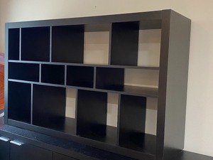 lot 43 image: Decorative Divided Sectional Shelf