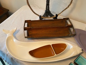 lot 30 image: Serving Goodness A Fun Variety of Serving Dishes