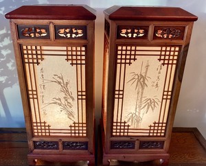 lot 7 image: Pair of Beautiful Lantern Style Table Lamps