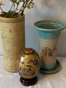 lot 17 image: Variety of Home Decor Items