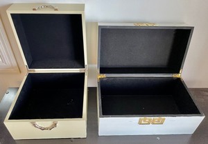 lot 152 image: 2 Decorative Boxes