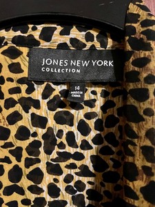 lot 164 image: Womens Blouses