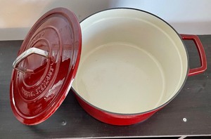 lot 193 image: Martha Stewart 6 Qt Enamel Cast Iron Pan