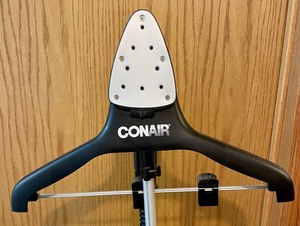 lot 191 image: Conair Clothes Steamer
