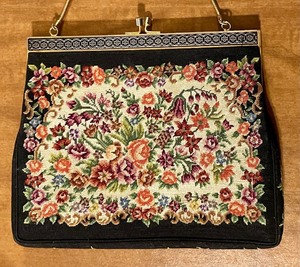 lot 170 image: Vintage Embroidered Handbag