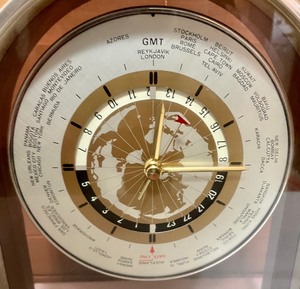 lot 95 image: Verichron Quartz Clock