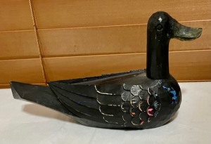 lot 98 image: Decorative Duck and Loon Figurines