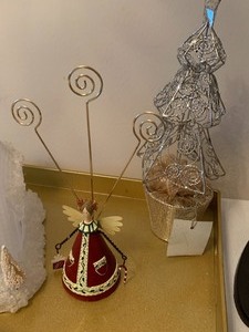lot 187 image: Variety of Christmas Decorative Items