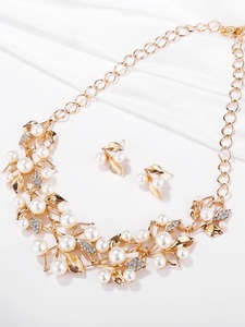 Faux Pearl & Leaf Necklace & Earrings 3pack