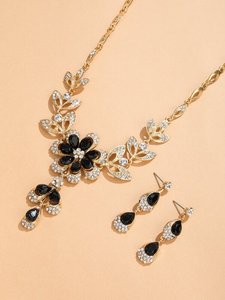 Rhinestone Flower Decor Necklace & Drop Earrings