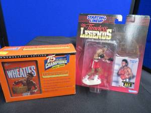 lot 37 image: MUHAMMED ALI COLLECTABLES