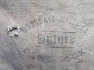 lot 39 image: VINTAGE DULUTH PACK SACK