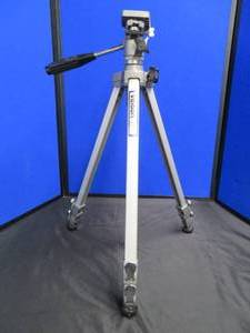 lot 42 image: EXPANDABLE VELBON VE-3 TRIPOD.