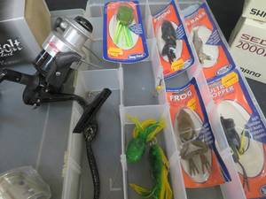 lot 60 image: PLANO LURE BOX  NEW LURES  REEL  MISC