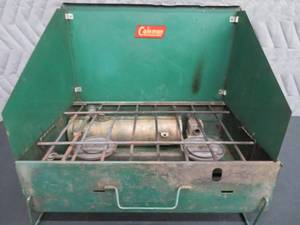 lot 67 image: VINTAGE COLEMAN 435B PROPANE STOVE.