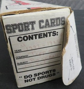 lot 95 image: 1992-93 BASEBALL CARDS