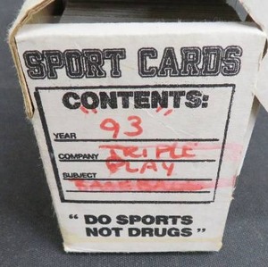 lot 100 image: BASEBALL CARDS