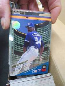 lot 103 image: BOX OF 1993 BASEBALL CARDS