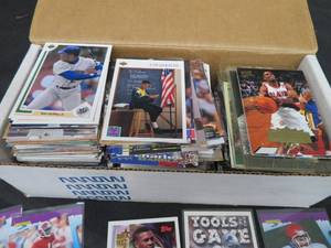 lot 87 image: MIXED LOT OF CARDS, ALOT OF SHAQUILLE ONEAL, SOME HOCKEY, KEN GRIFFEY JR.