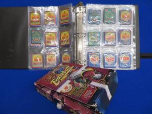 lot 138 image: MIXED CARDS WITH BASKETBALL COLLECTORS TRADING CARD BOOK   BIG NAMES