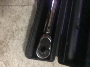 Husky 20 ft. lbs. to 100 ft. lbs. 38 in. Drive Torque Wrench