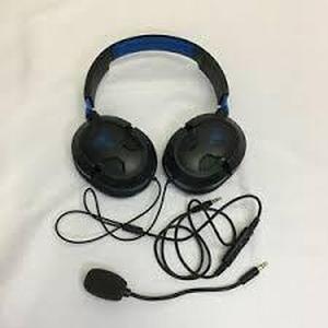 lot 89 image: Turtle Beach Recon 50P Stereo Gaming Headset for PlayStation 45 - Black (missing mic pad)