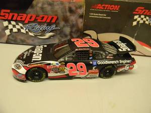 lot 10 image: 124 SCALE DIE CAST ACTION SNAP-ON RACING #29 KEVIN HARVICK  - IN BOX - NICE - SEE PICTURES