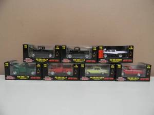 lot 23 image: RACING CHAMPIONS MINT MOTOR TREND COLLECTION - FORD COLLECTION - ALL NEW IN BOX - GREAT COLLECTION - 7 TOTAL - SEE PICTURES