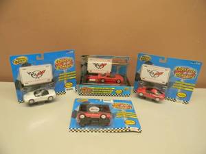 lot 25 image: ROAD CHAMPS CORVETTE CLASSICS COLLECTION - 2 1997, 1998, 1955 ALL NEW IN THE BOX - NICE - SEE PICTURES