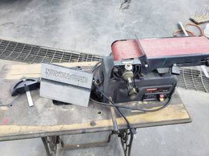 lot 14 image: Craftsmen BeltDisc Sander