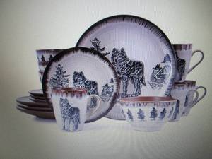 lot 6 image: Elama Majestic Wolf Stoneware Dinne...