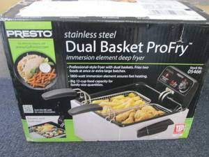 lot 23 image: Presto ProFry 12-Cup Dual-Basket De...