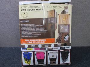 lot 45 image: Pet Life Kitty-Square Obstacle Soft...