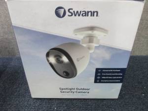lot 56 image: Swann Full HD Wi-Fi Outdoor Spotlig...
