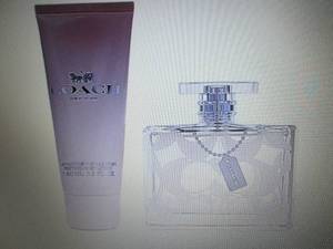 lot 89 image: Coach Signature 2-Pc. Gift Set for ...