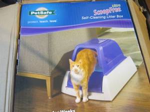 lot 96 image: PetSafe ScoopFree Ultra Self-Cleani...