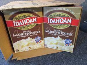 lot 138 image: Case of 12- 13.75 oz Boxes Idahoan ...