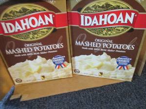 lot 140 image: Case of 12- 13.75 oz Boxes Idahoan ...