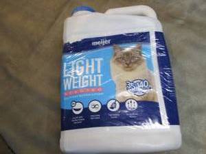 lot 258 image: 10 lb Meijer Light Weight Cat Litte...