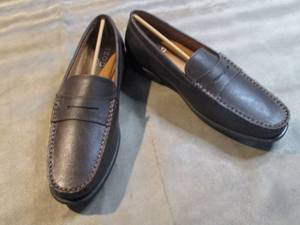 lot 290 image: Izod Memory Foam Mens Penny Loafer...
