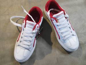 lot 313 image: Skechers Los Angelos Ladies Size 6....