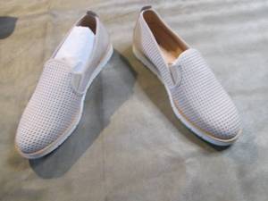 lot 314 image: Hubbard Womens Kicks Size 11 NIB...