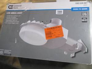 lot 349 image: Commercial Electric 450-Watt Equiva...