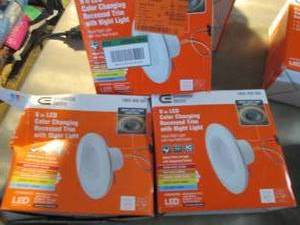 lot 355 image: 3 Commercial Electric 6 in. Selecta...