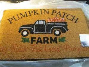 lot 363 image: Mainstays 18x30 inch Pumpkin Patch ...