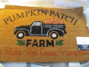 lot 368 image: Mainstays 18x30 inch Pumpkin Patch ...