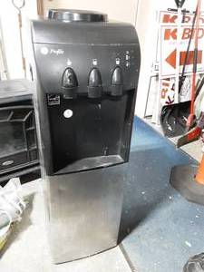 G.E. Profile Hot & Cold Water Dispenser-Runs When Plugged In But No Water Jug To Test