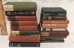 lot 40 image: Rare Collectors Treasures Vintage Book Collection