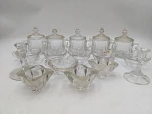 lot 09 image: Vintage Depression Glass and Crystal Collection